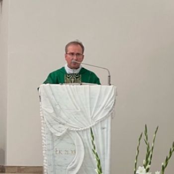 Pierwsza Msza św. w kościele